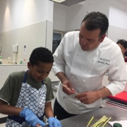 Ateliers-de-cuisine-Village-St-Philippe-apprentissage